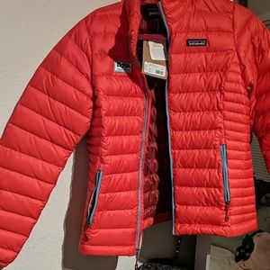Patagonia women's down jacket m blue frenchred